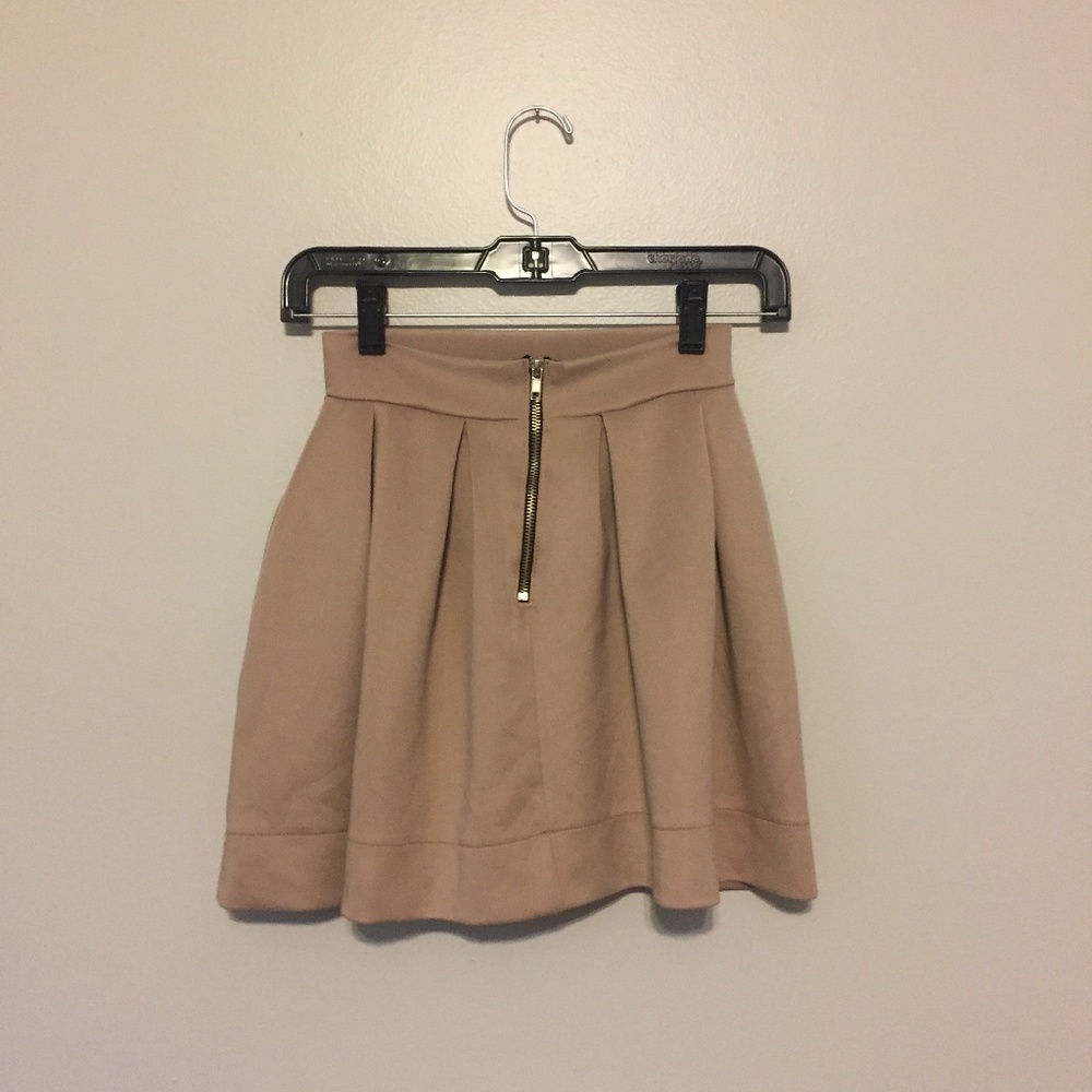 Honey Punch skirt 🖤 - Picture 3 of 4